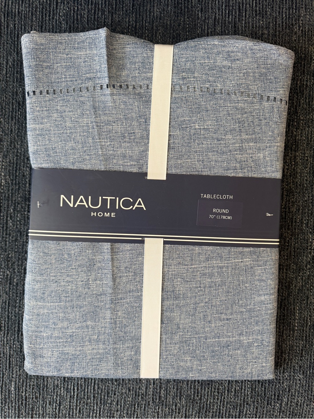 NWT Nautica 70” round tablecloth